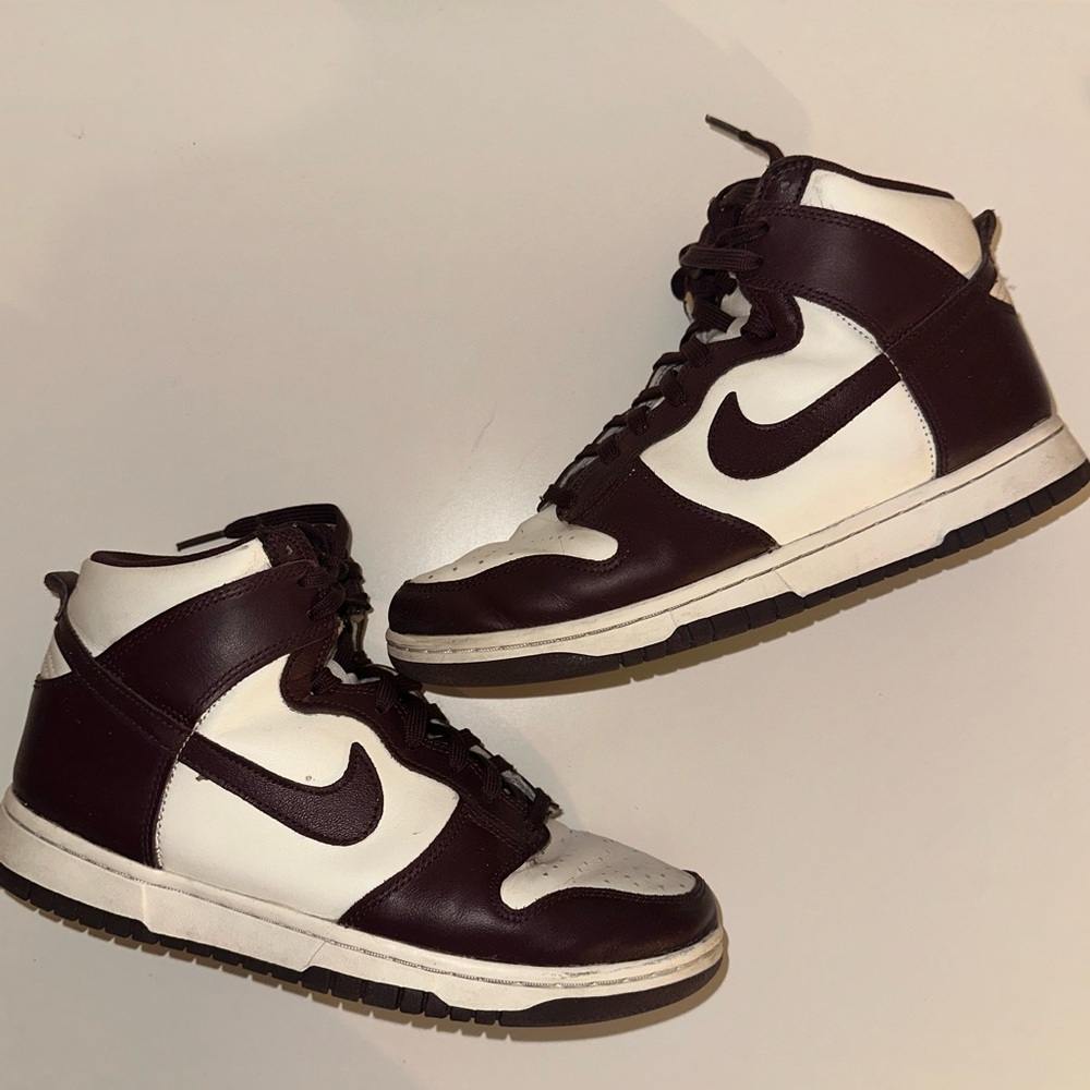 Women’s Nike Dunk High ‘Burgundy Crush’